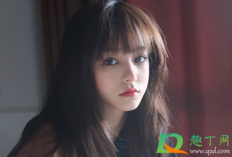 双眼皮贴贴久了可能让眼皮下垂(贴双眼皮贴眼睛会下垂吗)