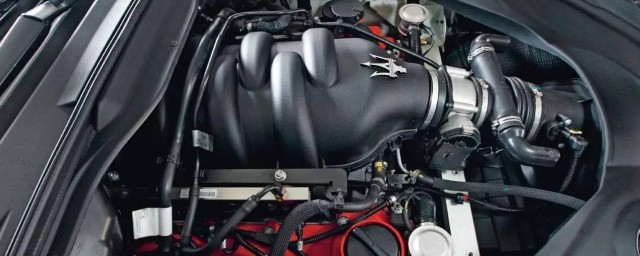 怠速状态的含义(怠速的意思是)