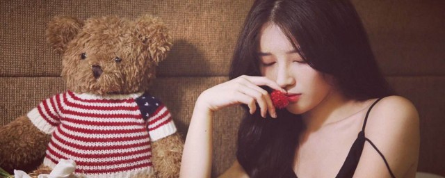 大饼脸适合什么刘海呢(大饼脸高额头适合的刘海)