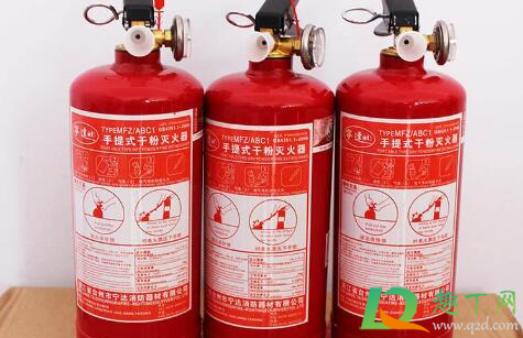 干粉灭火器使用方法和注意事项(干粉灭火器使用方法和注意事项视频) 干粉灭火器使用方法和注意事项(干粉灭火器使用方法和注意事项视频)