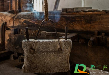 土榨油是什么意思(土榨油和压榨油的区别) 土榨油是什么意思(土榨油和压榨油的区别)