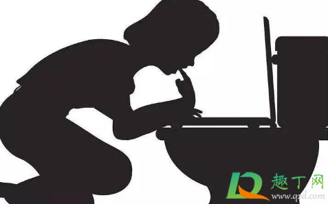 催吐管子怎么吸出来食物(用管子怎么催吐)