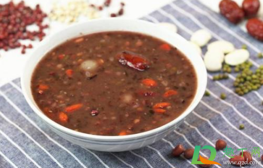 煮腊八粥要放碱吗(腊八粥要放盐吗)