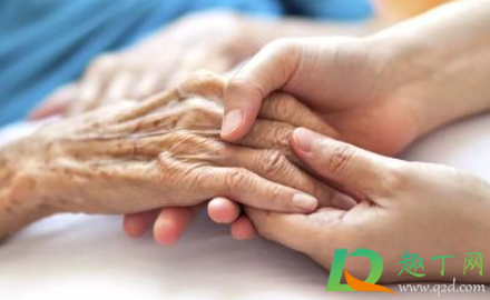 手有时候拿东西发抖是什么原因(为什么手拿东西会发抖是什么原因)