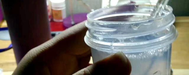 教你做起泡胶的简单方法(做起泡胶很简单的方法)