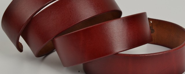 怎么看腰带是不是真皮的(皮腰带怎么看真假)