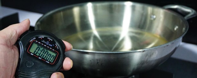 自热火锅怎么停止加热(自热火锅突然停止加热是怎么回事)