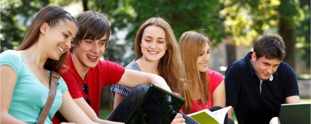 最重要当然是成绩(成绩好固然重要)