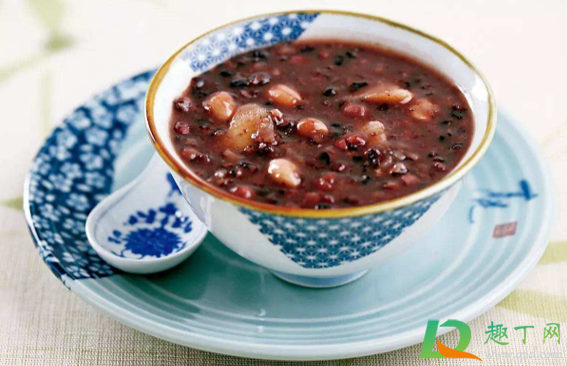 煮腊八粥什么时候放糖(腊八粥要加糖吗)