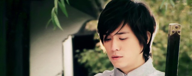 两个女人和一个男人的爱恨交织(两个女人的爱恨情仇)