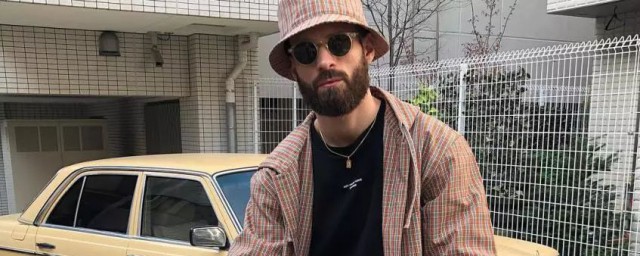 这几个男士减龄穿搭收藏起来吧(男生简约穿搭提升衣品)