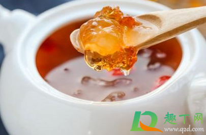 桃胶要煮熟才可以吃吗(新鲜的桃胶可以直接煮来吃吗)