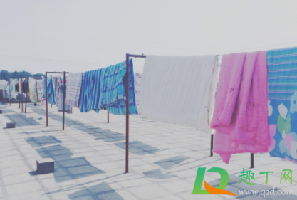 床单上的眼线液怎么洗(床单上的眼影怎么清洗)