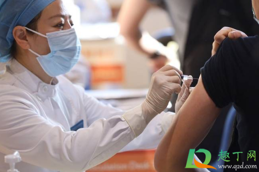 打新冠疫苗喝酒了会怎么样(打了新冠疫苗就喝酒会怎么样)