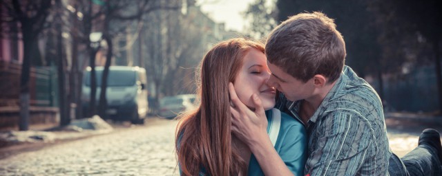 张小娴的爱情语录一定有一句话能打动你(张小娴爱情经典语录100条)