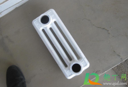 铸铁暖气片胶垫漏水怎么办(铸铁暖气胶垫滴水咋办) 铸铁暖气片胶垫漏水怎么办(铸铁暖气胶垫滴水咋办)