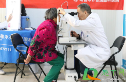 得了飞蚊症视力会下降吗(为什么飞蚊症越来越多,而不影响视力) 得了飞蚊症视力会下降吗(为什么飞蚊症越来越多,而不影响视力)