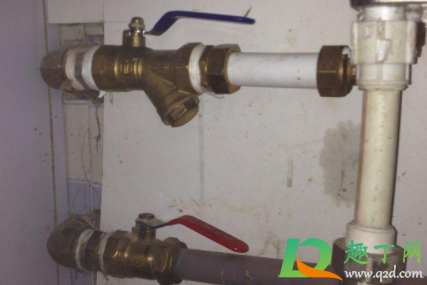 暖气片上下开关都需要打开吗(暖气片开关怎样是开) 暖气片上下开关都需要打开吗(暖气片开关怎样是开)