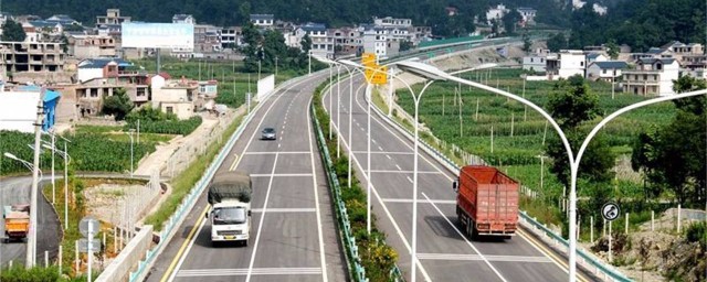 不同颜色的牌照代表的意思(车牌号不同颜色的含义)