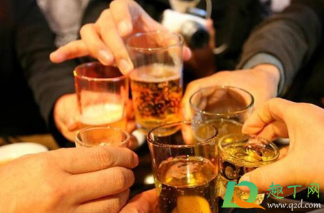 酒桌文化是腐朽文化吗(酒桌文化是否应该被淘汰) 酒桌文化是腐朽文化吗(酒桌文化是否应该被淘汰)