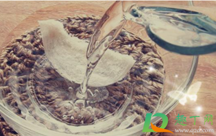 燕窝泡发快好还是慢好(燕窝泡发时间短好吗)