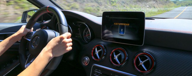 开车挂挡的正确方法(开挂挡车有什么技巧)