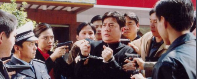 警匪追逐必会取得胜利(警匪追逐片段)