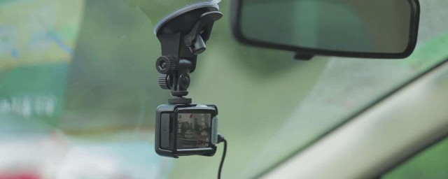 行车记录仪可以直接插汽车usb插口吗(车上的usb接口可以接行车记录仪吗)