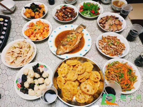 今年年夜饭可以去饭店吃吗2021(2021年春节还能去饭店吃饭吗)