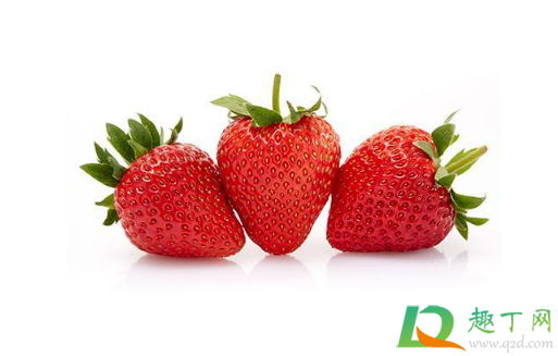 草莓用保鲜膜包着会坏吗(保鲜膜会不会把草莓闷坏)