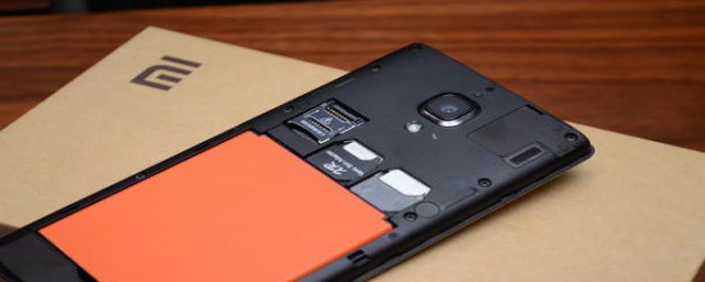 手机入水且无法充电如何处理(手机进水里充不上电怎处理)