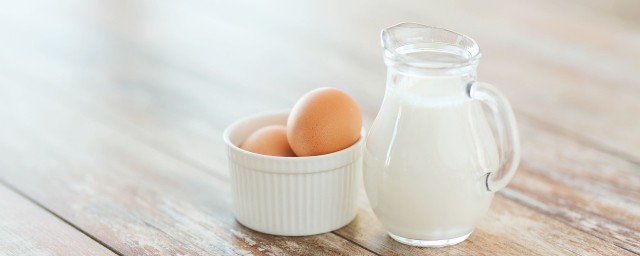 鸡蛋和牛奶同食有害健康吗(鸡蛋与牛奶同吃有害吗)