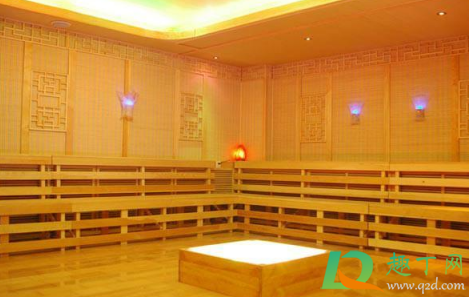 汗蒸要穿内衣裤吗(汗蒸要穿内裤么)