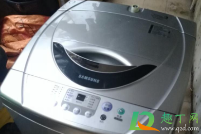 洗衣机上可以压东西吗(洗衣机上放东西会压坏吗)