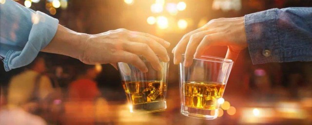 喝酒发胖的根本原因是什么(喝酒为什么使人发胖)