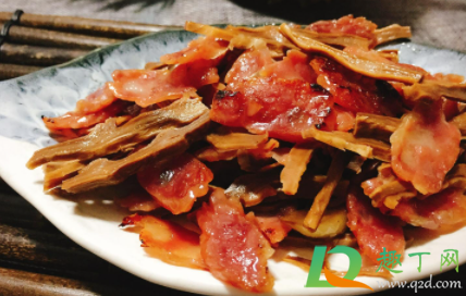 锅里炒热盐做腊肉能吃吗(腌腊肉的盐要炒热吗) 锅里炒热盐做腊肉能吃吗(腌腊肉的盐要炒热吗)
