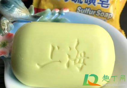 硫磺皂洗头会掉头发吗(用硫磺皂洗头发吗)
