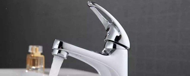 水龙头有水垢堵了怎么能去除(水龙头出水口水垢堵住怎么清理)