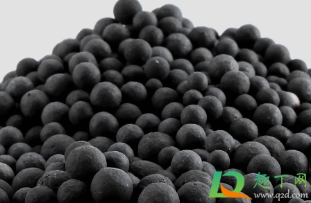 除湿干燥剂吃了会怎么样(干燥剂吃了没事吧)