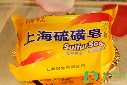 硫磺皂洗头会掉头发吗(用硫磺皂洗头发吗) 硫磺皂洗头会掉头发吗(用硫磺皂洗头发吗)