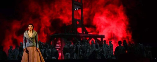 主人公为于连的小说(主人公于连的这本书叫什么名字?)