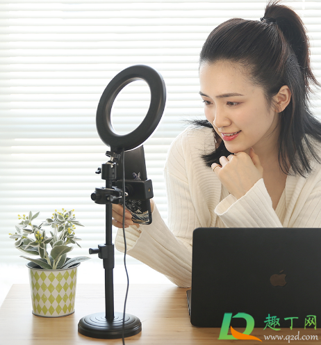 拍短视频用什么补光灯(拍摄视频补光灯用什么灯光,室内)