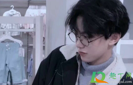 男性早期图片尖湿锐尤能治好吗(男性尖锐湿锐尤典型图片 治疗方法) 男性早期图片尖湿锐尤能治好吗(男性尖锐湿锐尤典型图片 治疗方法)