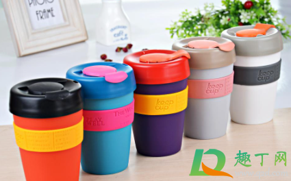 塑料水杯臭了怎么去味(塑料水杯很臭怎么办)