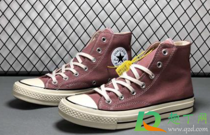 匡威皮帆布鞋怎么清洗(匡威布鞋清洗方法)