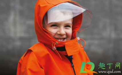 雨衣洗后不防水了怎么办(雨衣洗过一次后防水效果差)