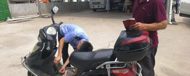 拿出这个东西就会放你走(拿起一些东西就要放下一些)