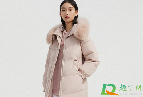 白鸭绒羽绒服有味道正常吗(白鸭羽绒服有味道怎么办)