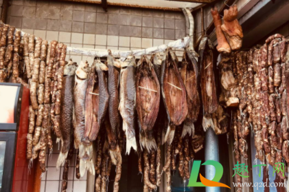 锅里炒热盐做腊肉能吃吗(腌腊肉的盐要炒热吗) 锅里炒热盐做腊肉能吃吗(腌腊肉的盐要炒热吗)