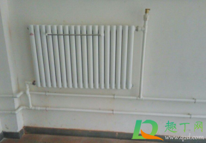 暖气片开关在上面按跟下面按一样吗(暖气片上面的开关是干嘛的) 暖气片开关在上面按跟下面按一样吗(暖气片上面的开关是干嘛的)